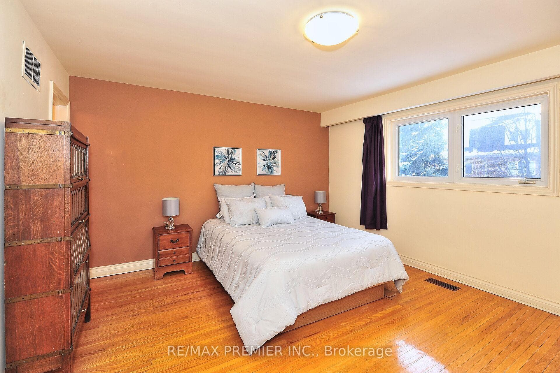 12 Altamont Road photo 10