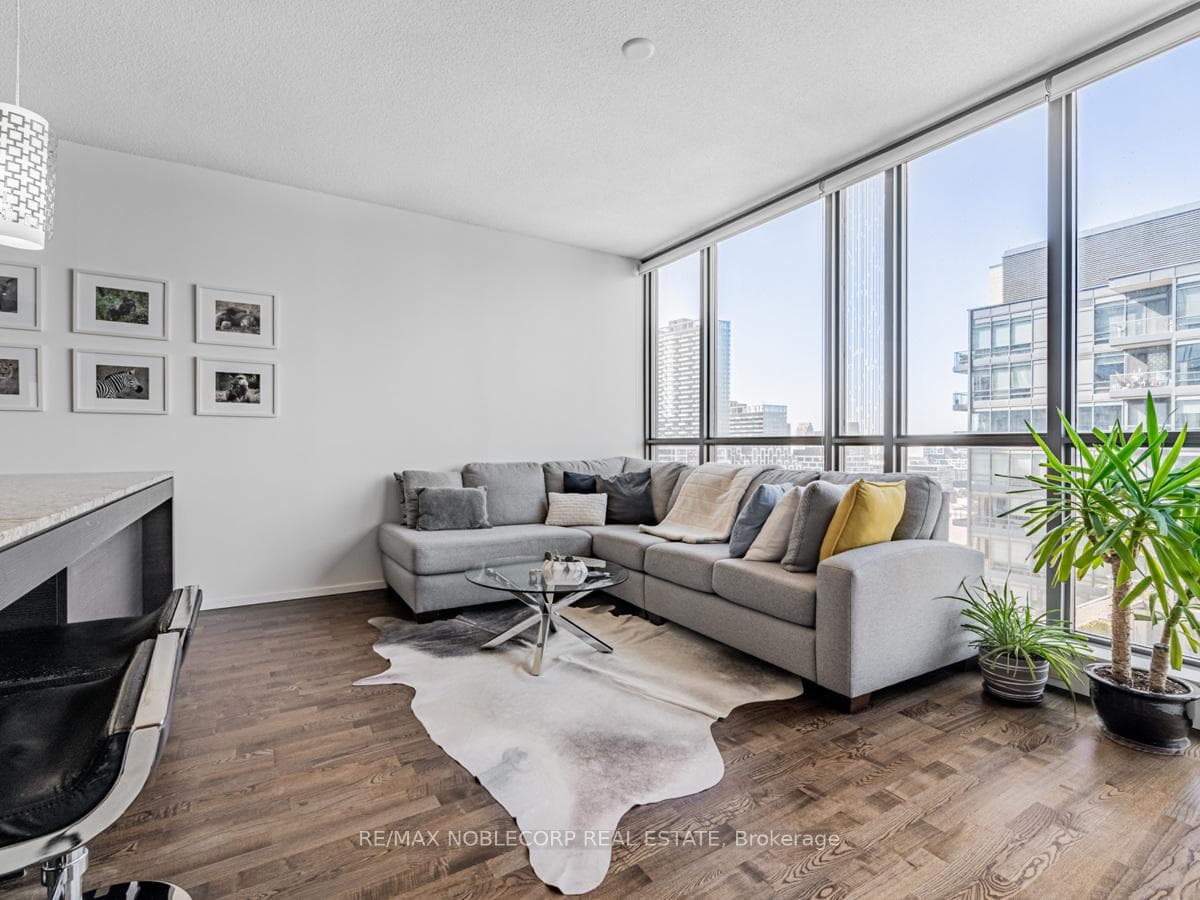 8 Charlotte Street Unit 1709 photo 12