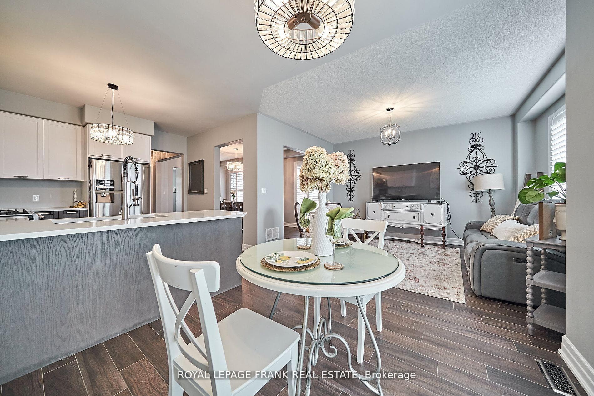 1798 Silverstone Crescent photo 21