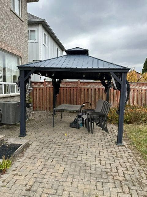 544 Matisse Place photo 33