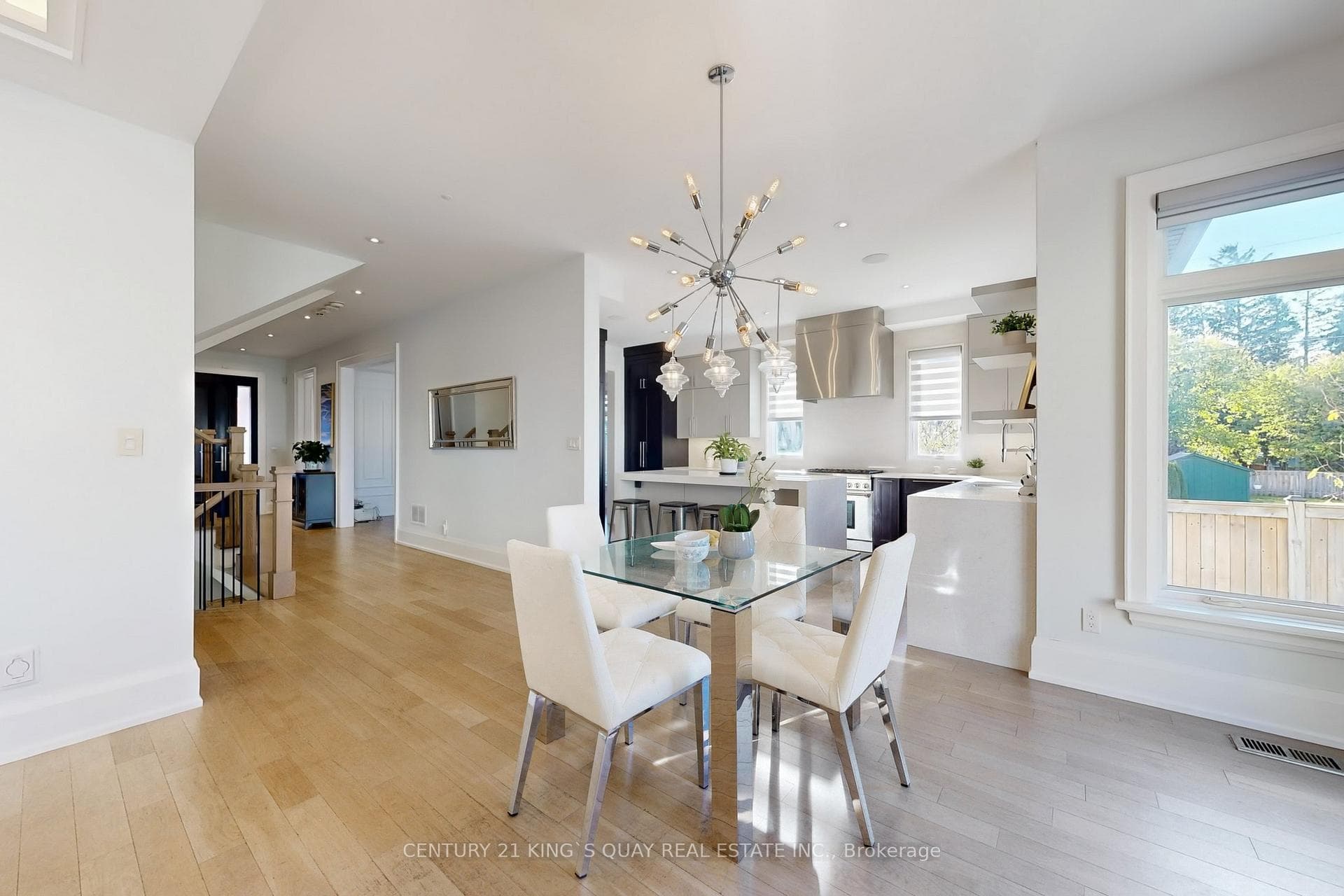 8 Parkway Avenue photo 12