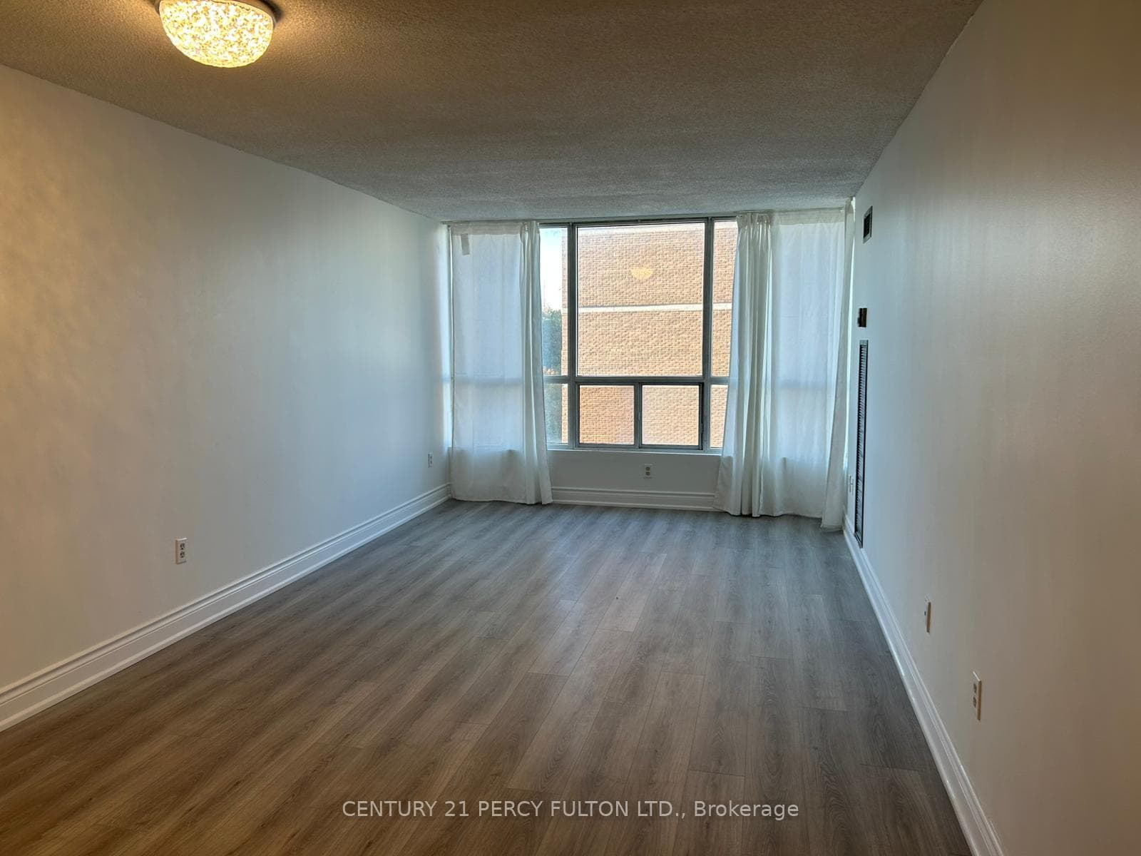 3050 Ellesmere Road Unit 1217 photo 8