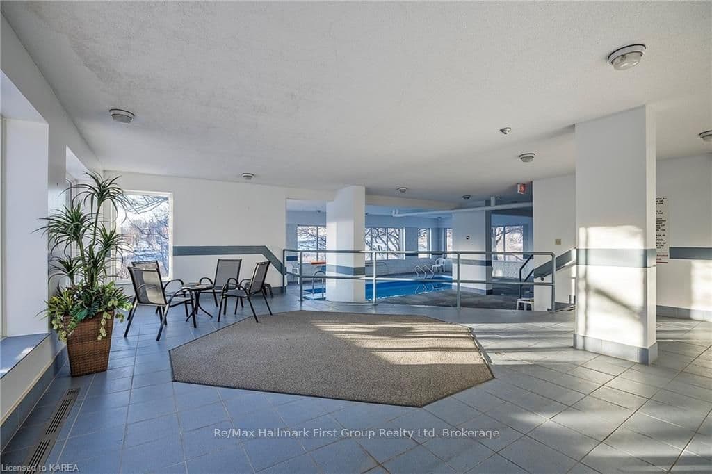675 DAVIS Drive Unit 710 photo 32
