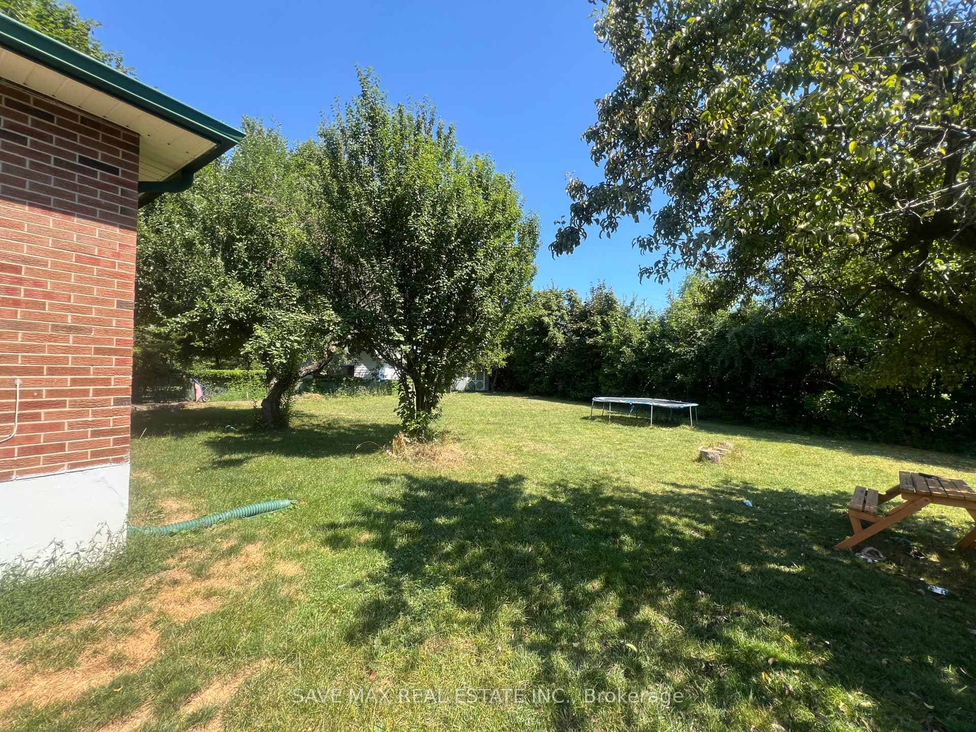 3149 Ibbetson Crescent photo 12