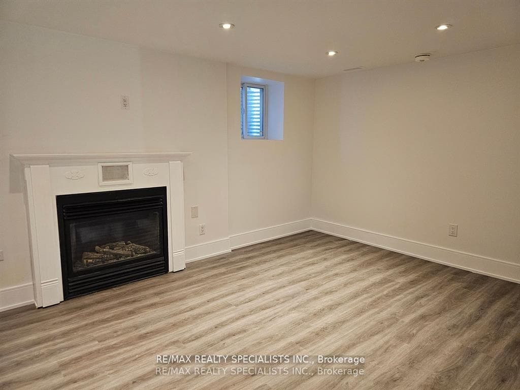 5645 Wells Place Unit BSMT photo 12