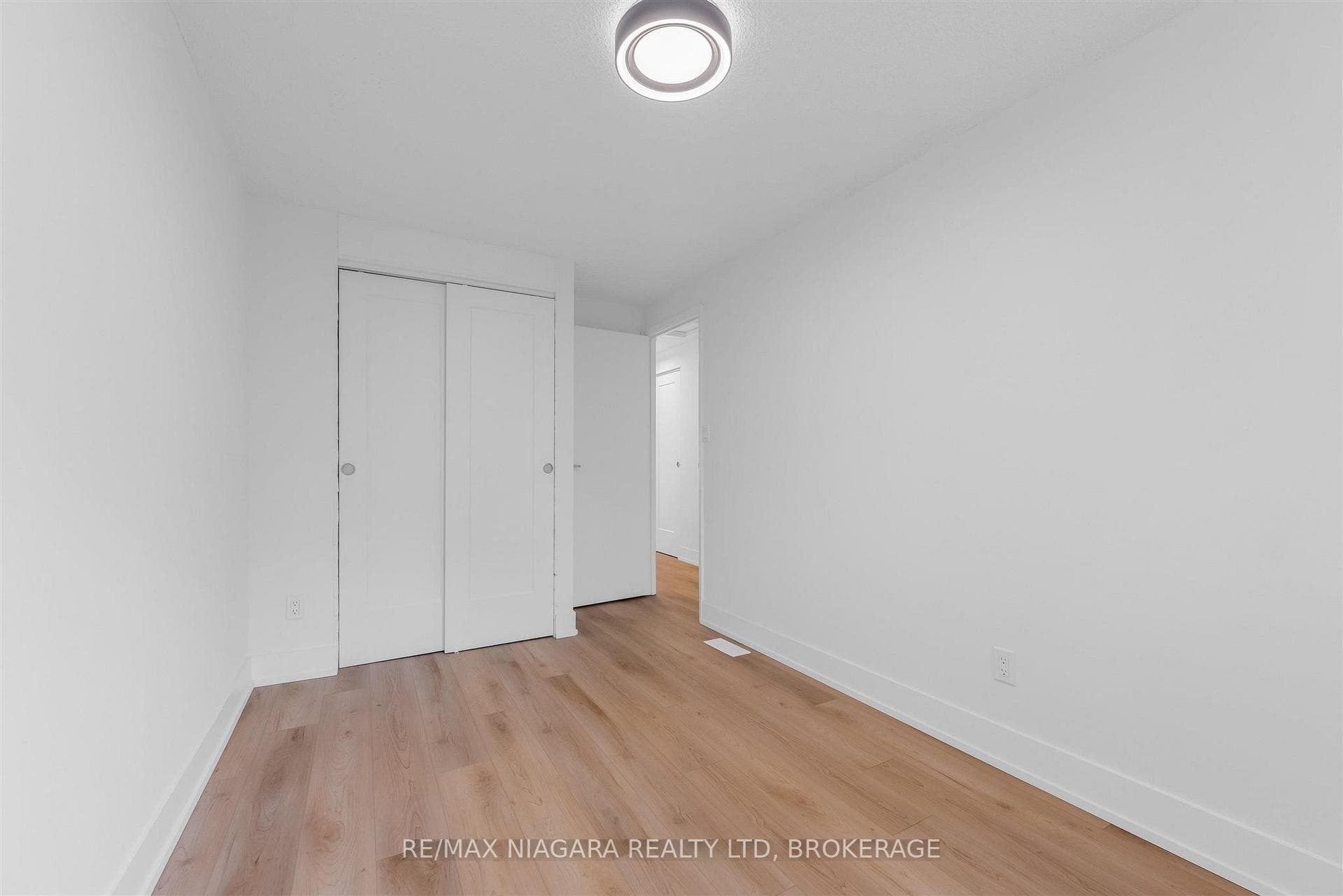 2 BALDWIN Crescent photo 15