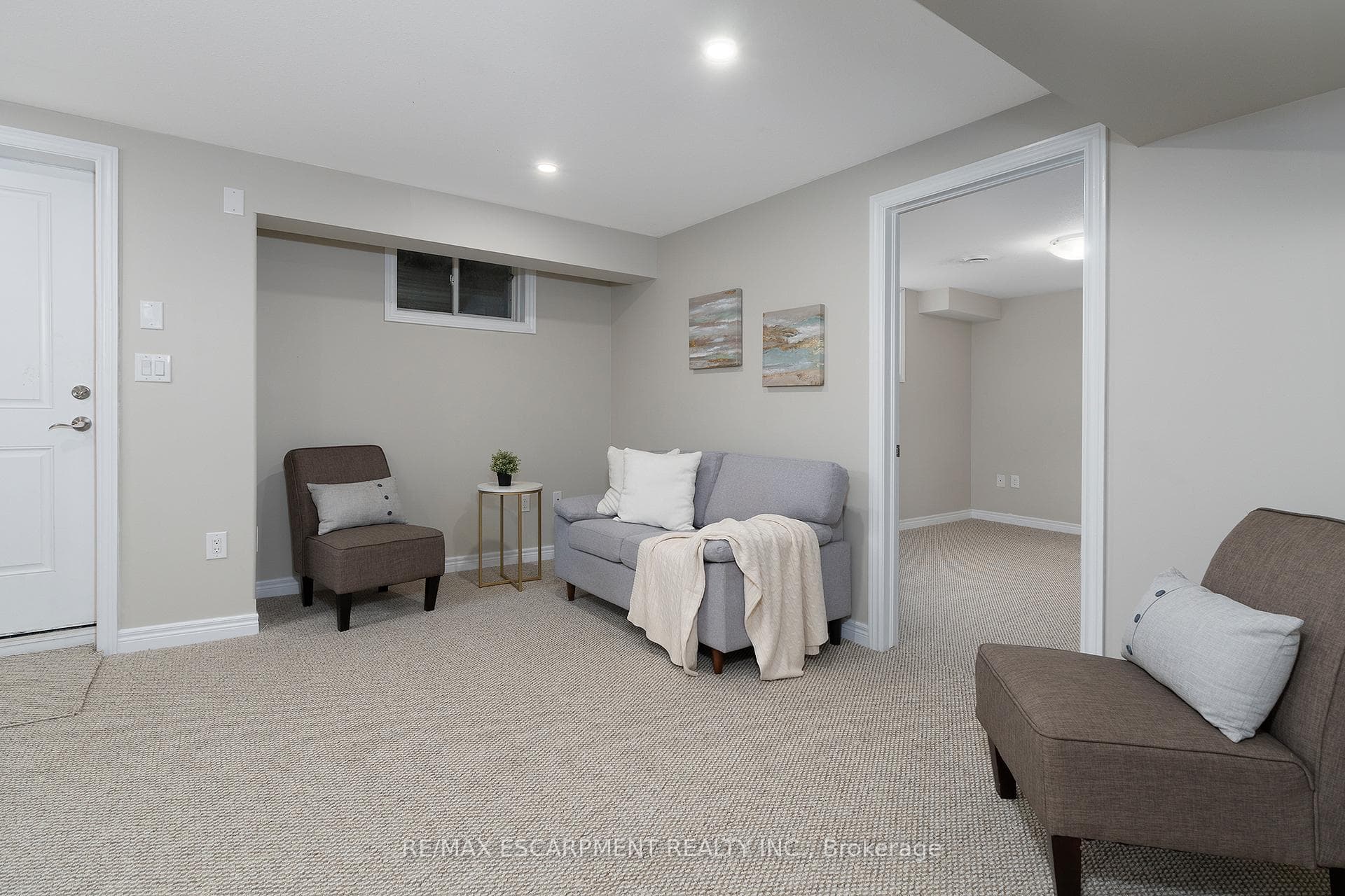6 Laurent Avenue photo 18