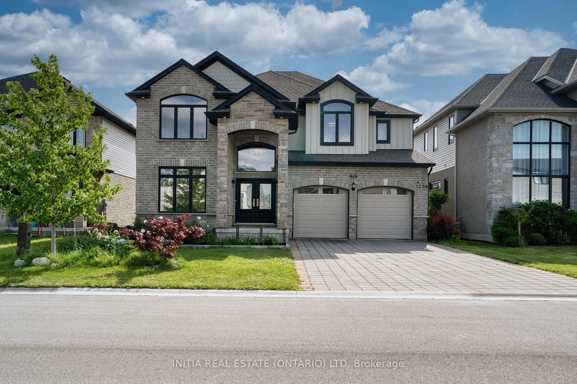 1258 Silverfox Drive photo 1