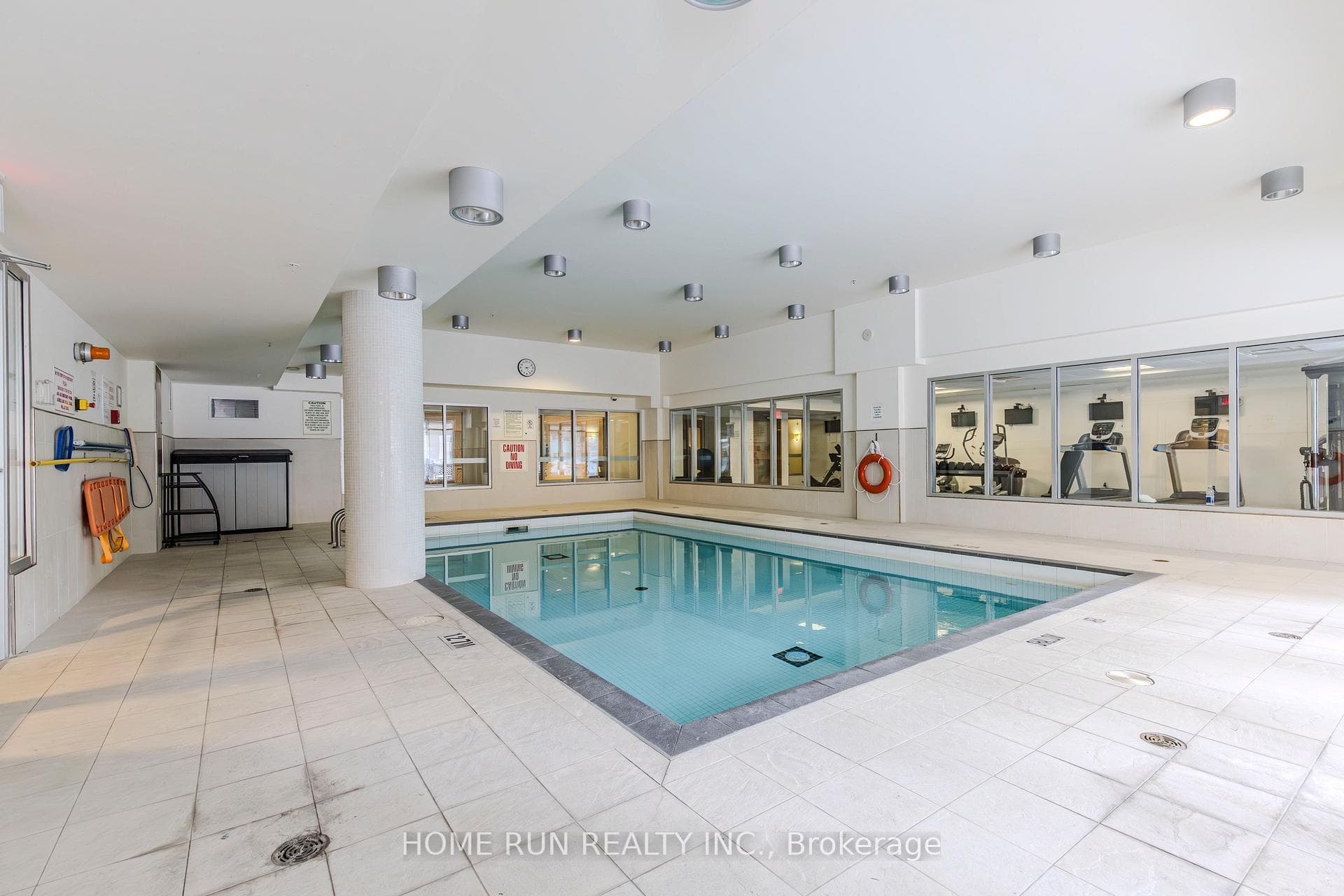 242 Rideau Street Unit 1406 photo 33