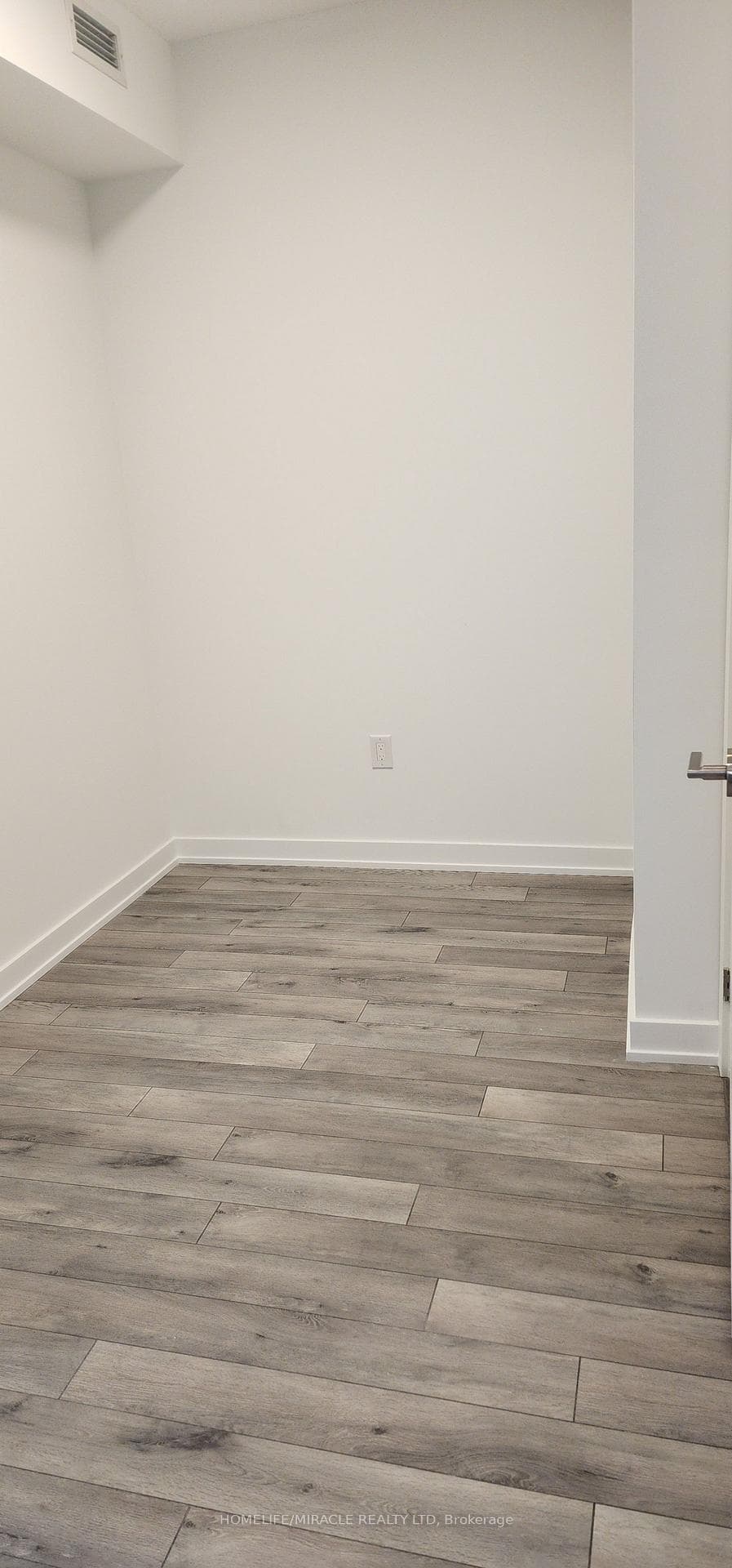 15 Skyridge Drive Unit 1415 photo 6
