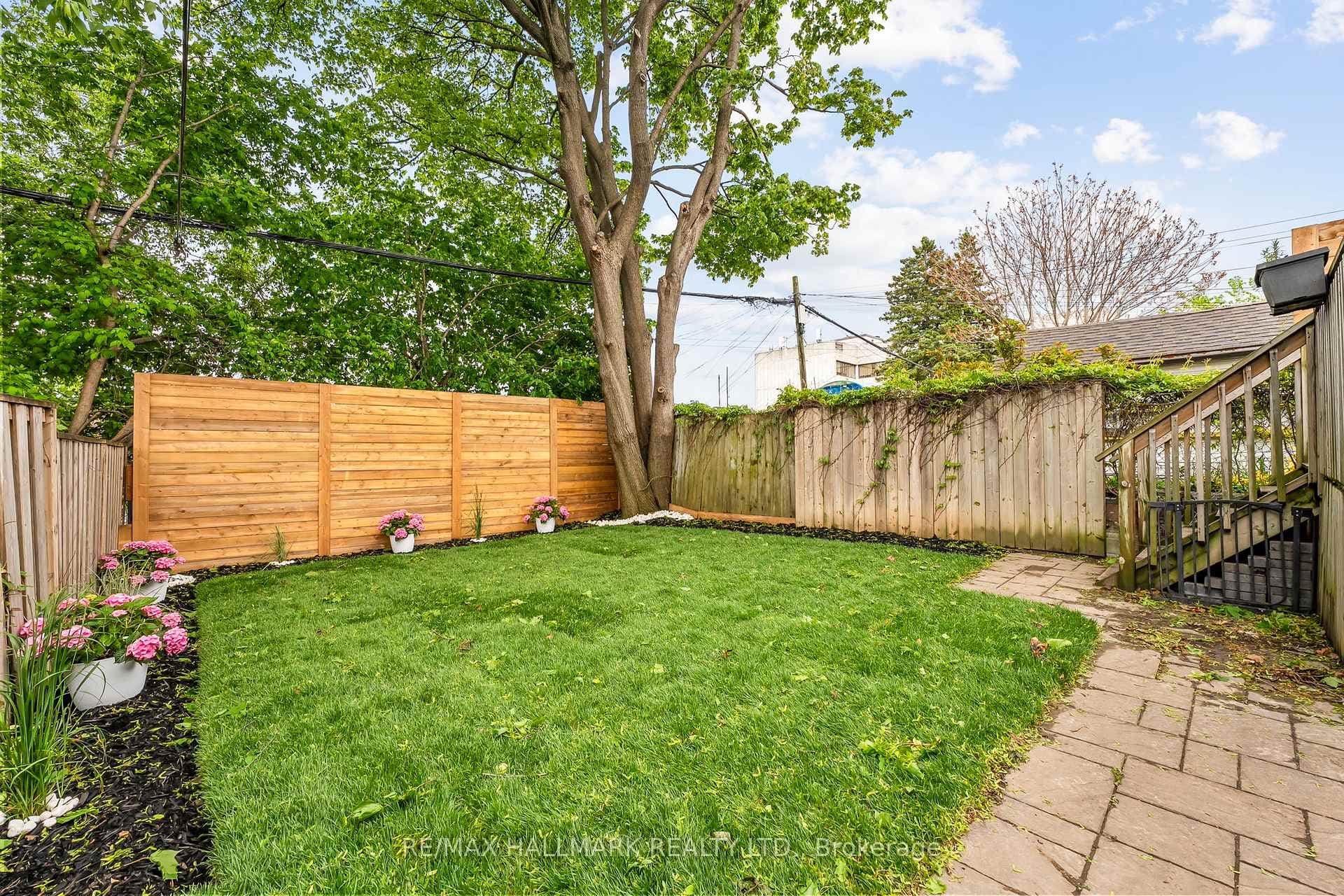 341 Rhodes Avenue photo 43