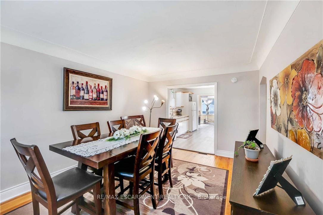 111 East 25th Street photo 5