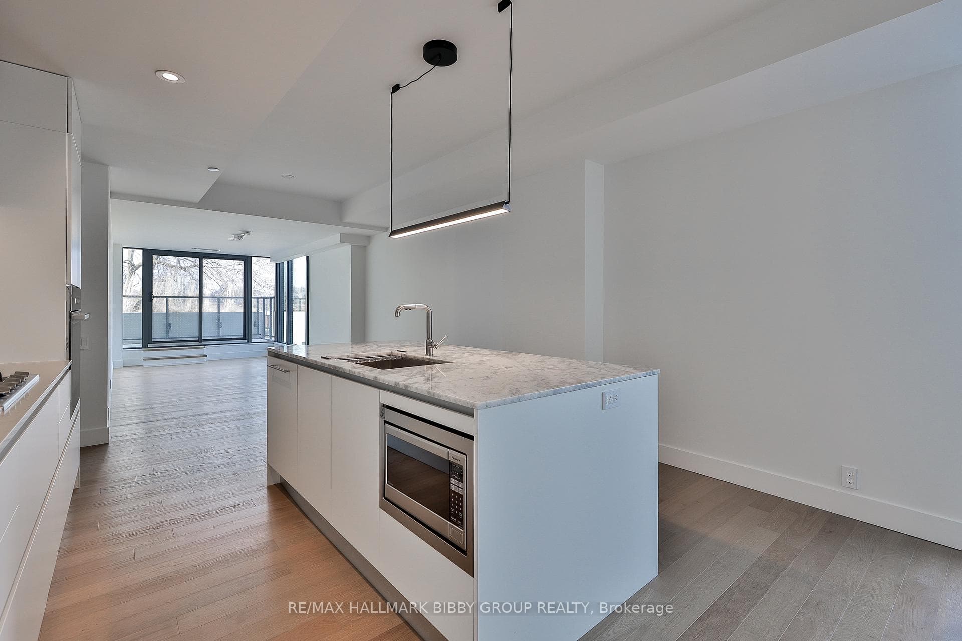 1414 Bayview Avenue Unit 310 photo 7