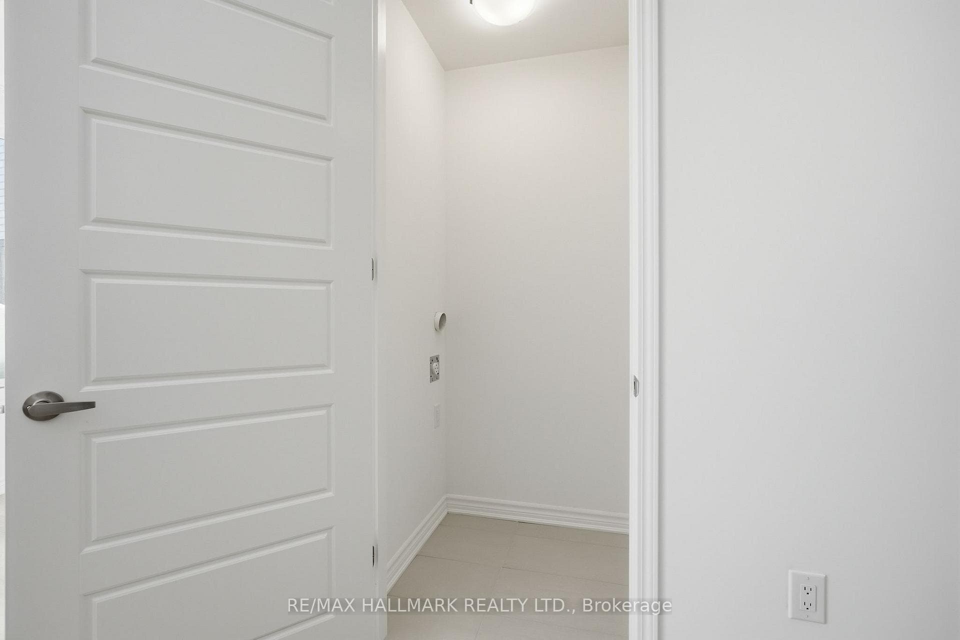61 Pearen Lane photo 29