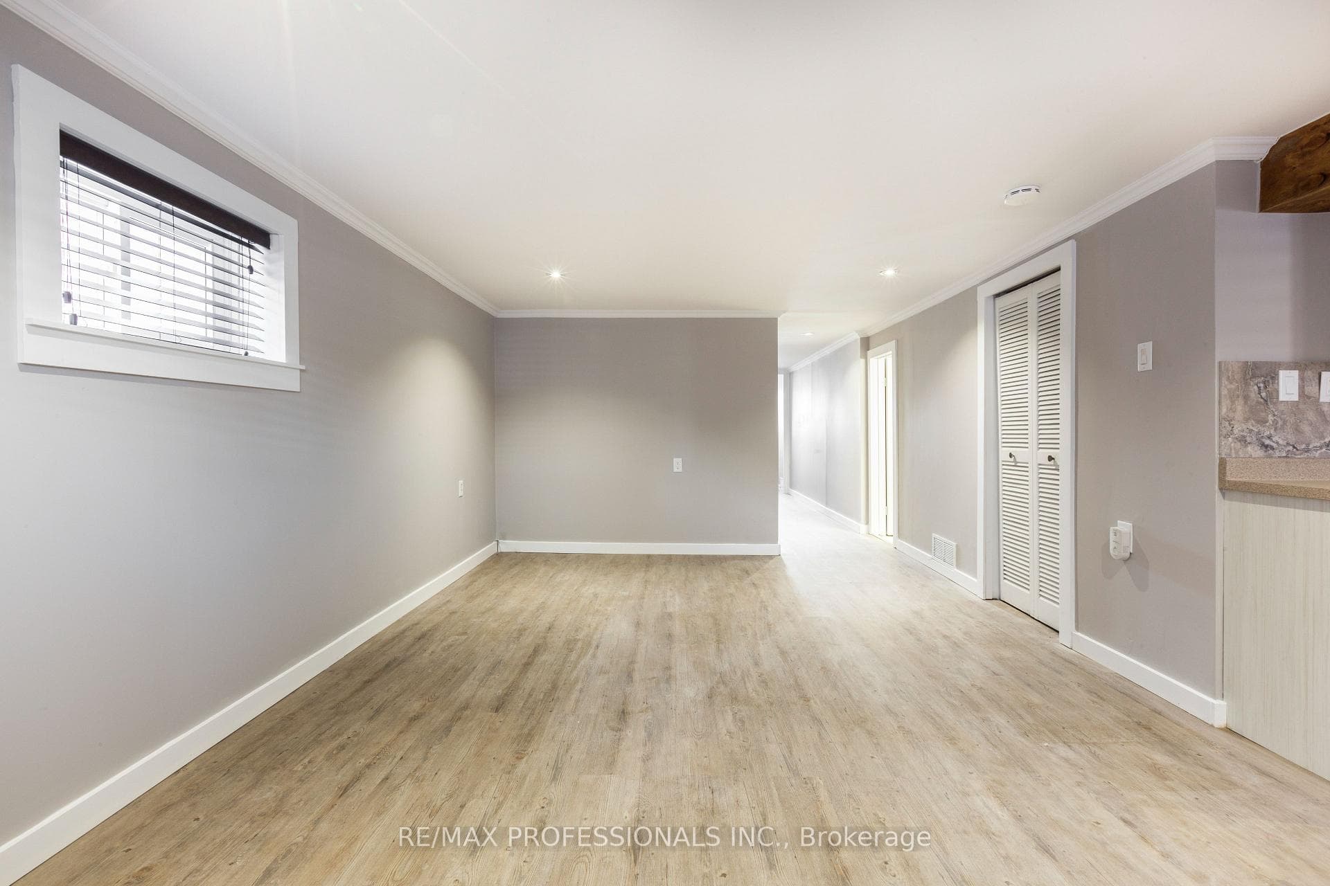31 Tolton Drive Unit Lower photo 4