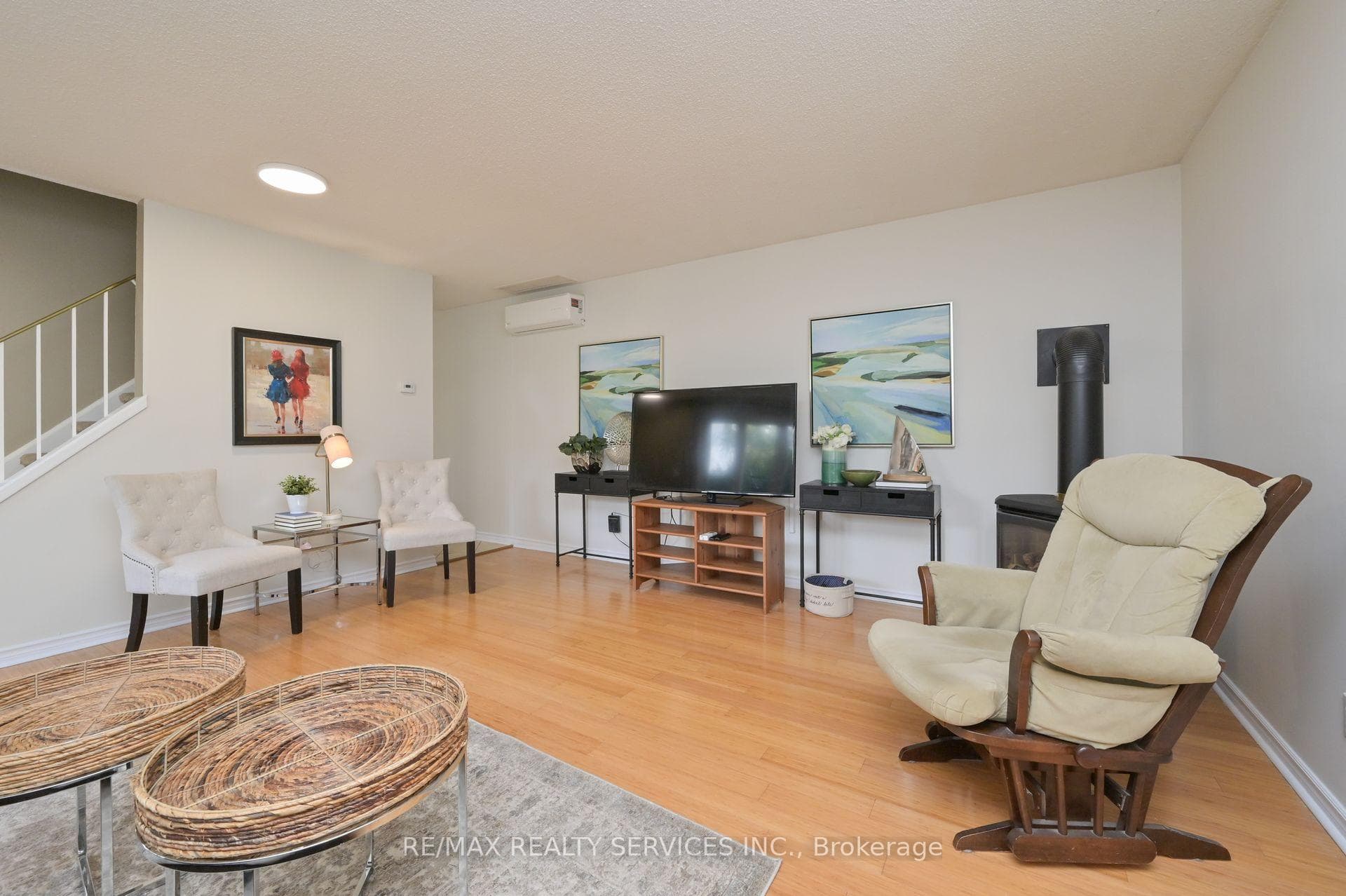 5 Hedgeson Court photo 12