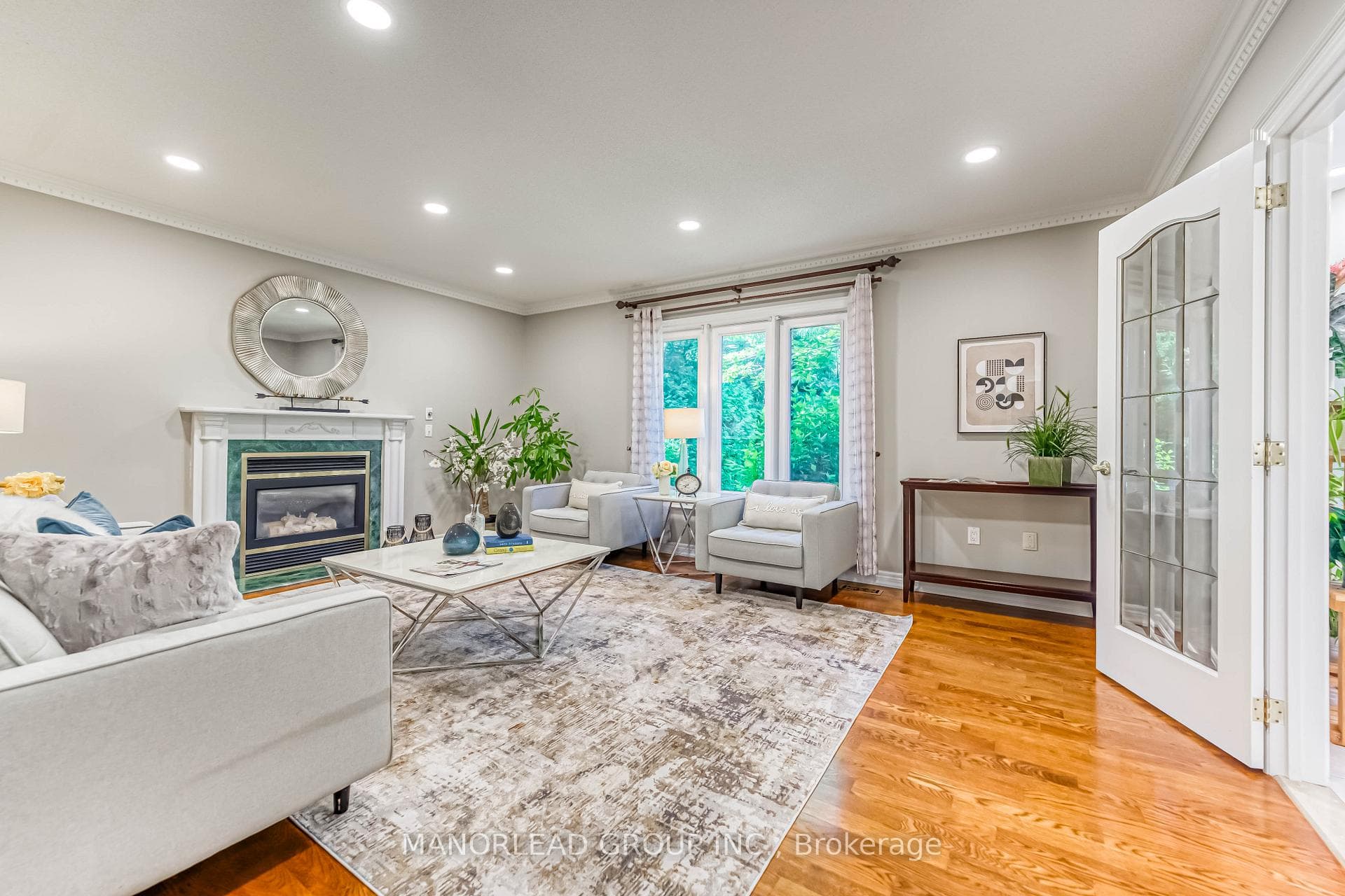 572 Wycliffe Avenue photo 17