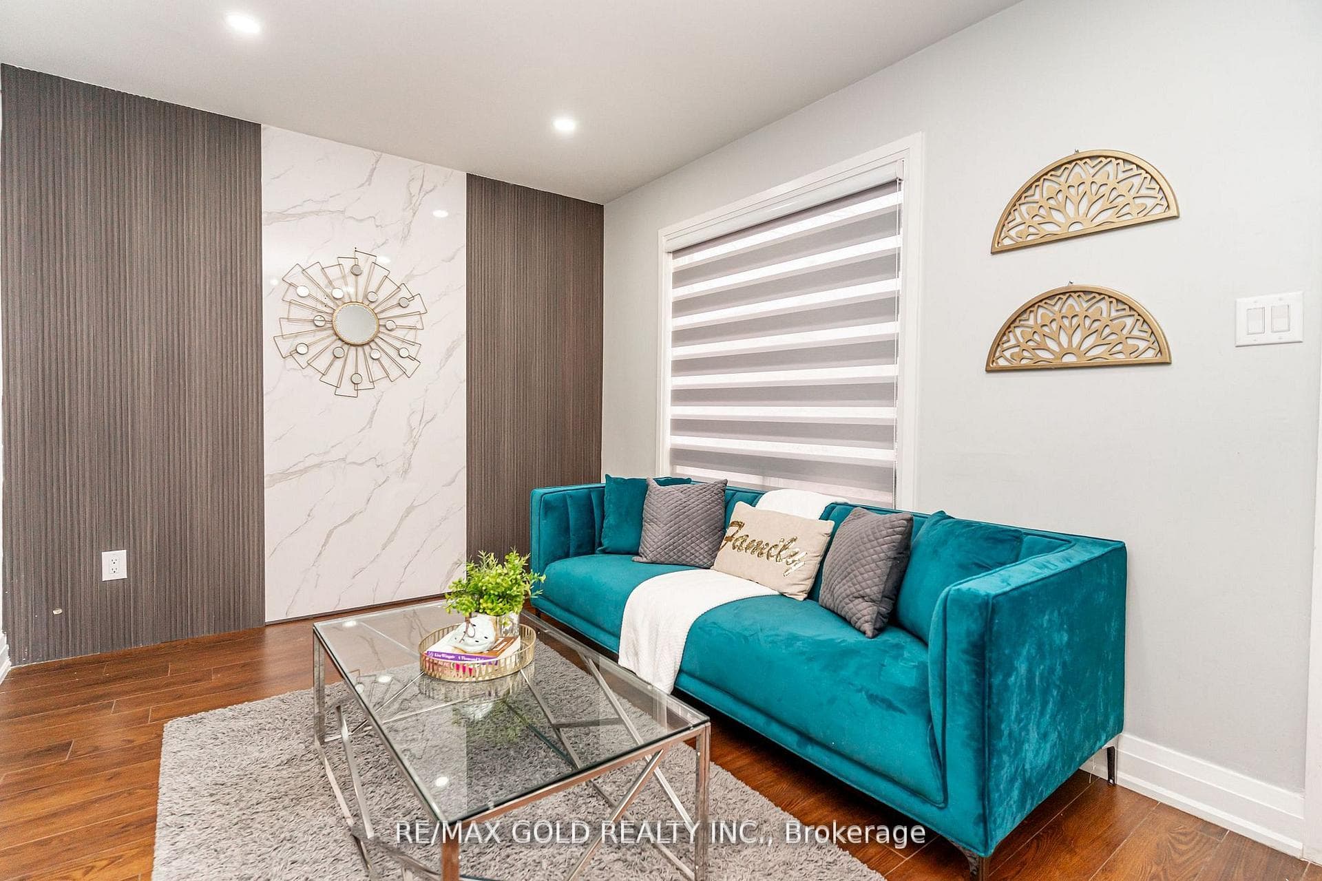 13 Martindale Crescent photo 11