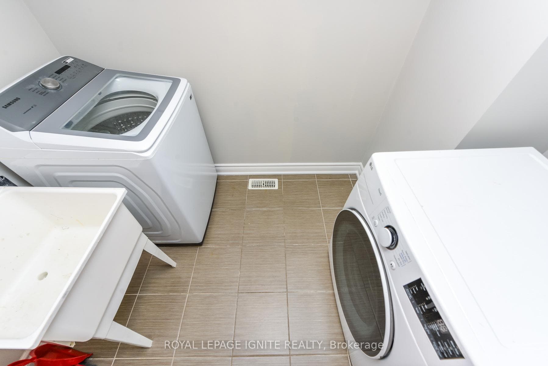 52 Harpreet Circle photo 45