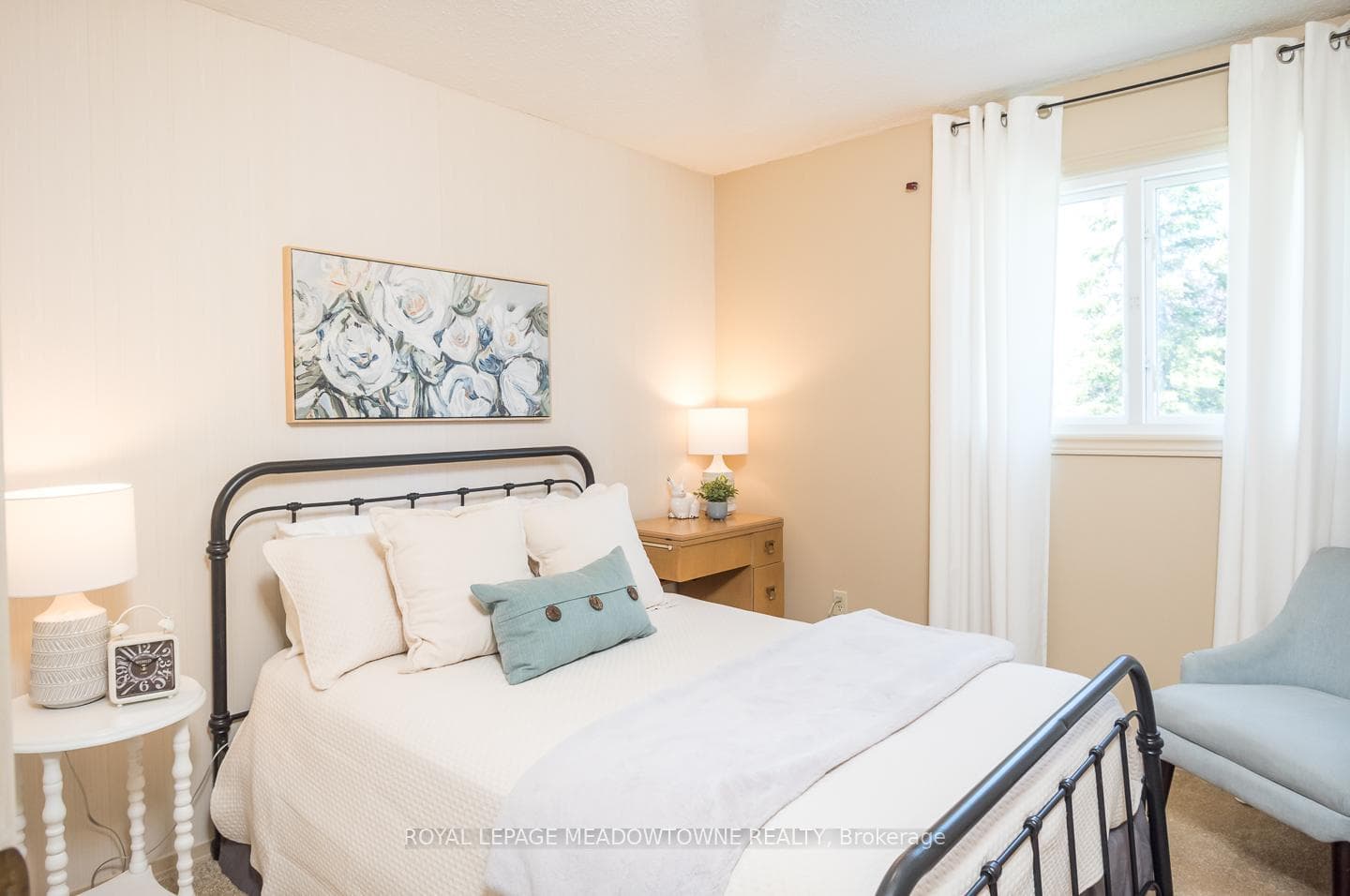 889 Morley Avenue photo 24