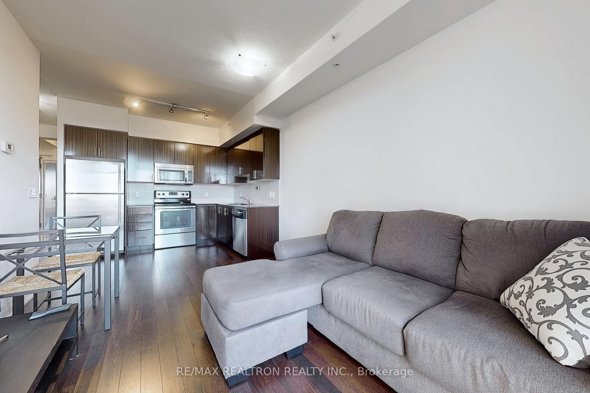 75 North Park Road Unit 707 photo 7