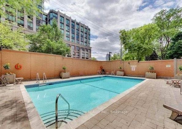 260 Heath Street Unit 404 photo 34