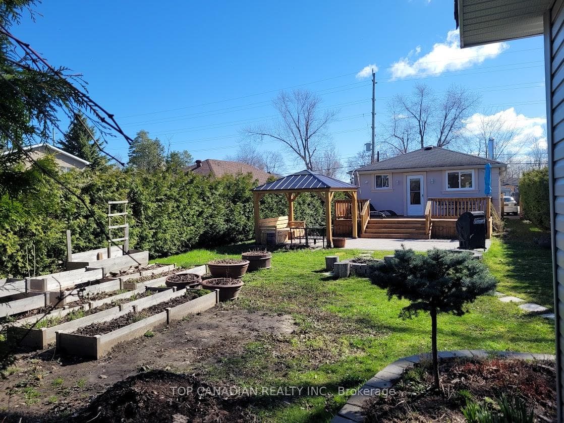 27012 Kennedy Road photo 11