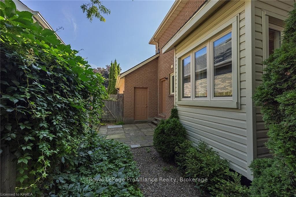 499 FOREST HILL Drive photo 10