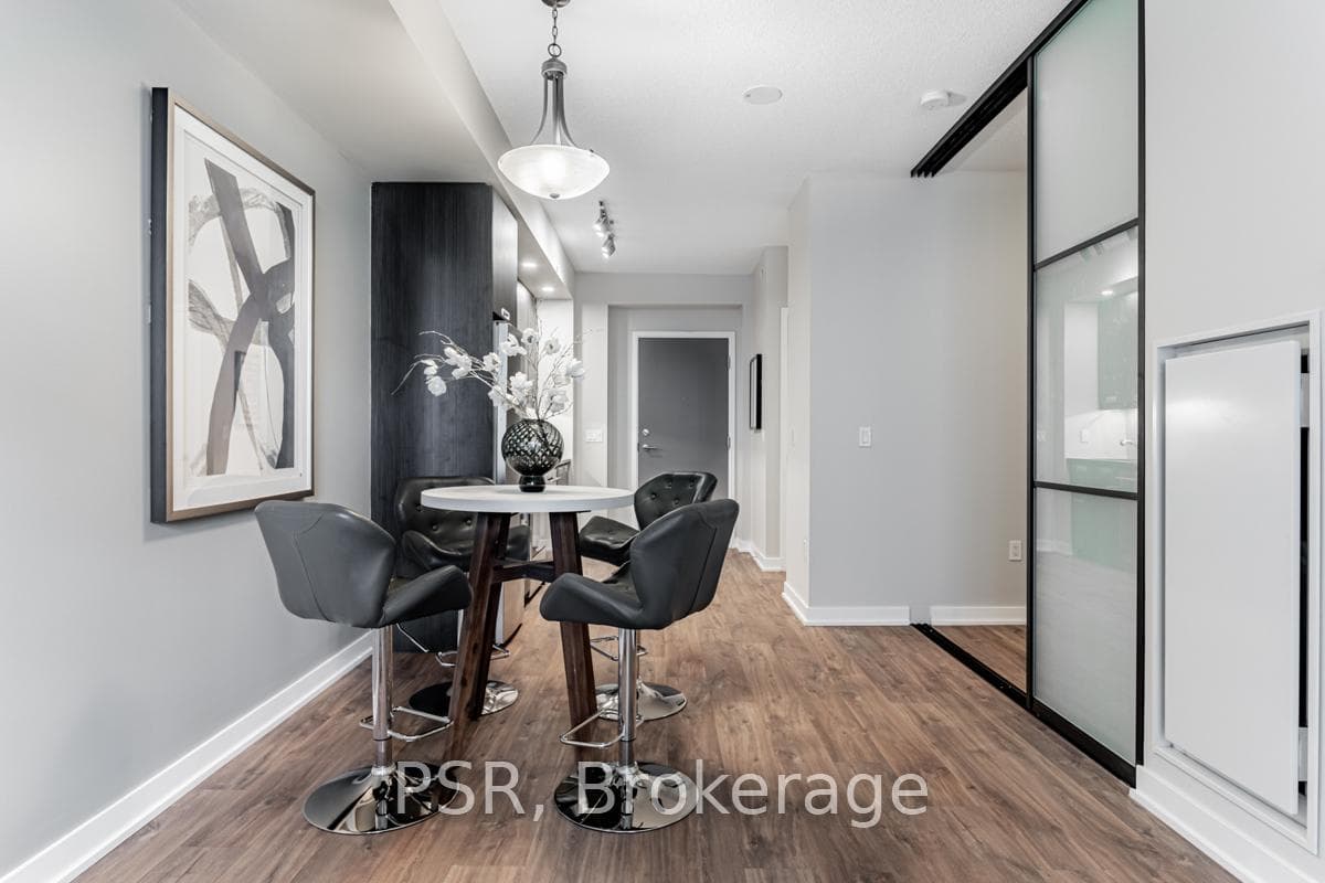 99 John Street Unit 2105 photo 10