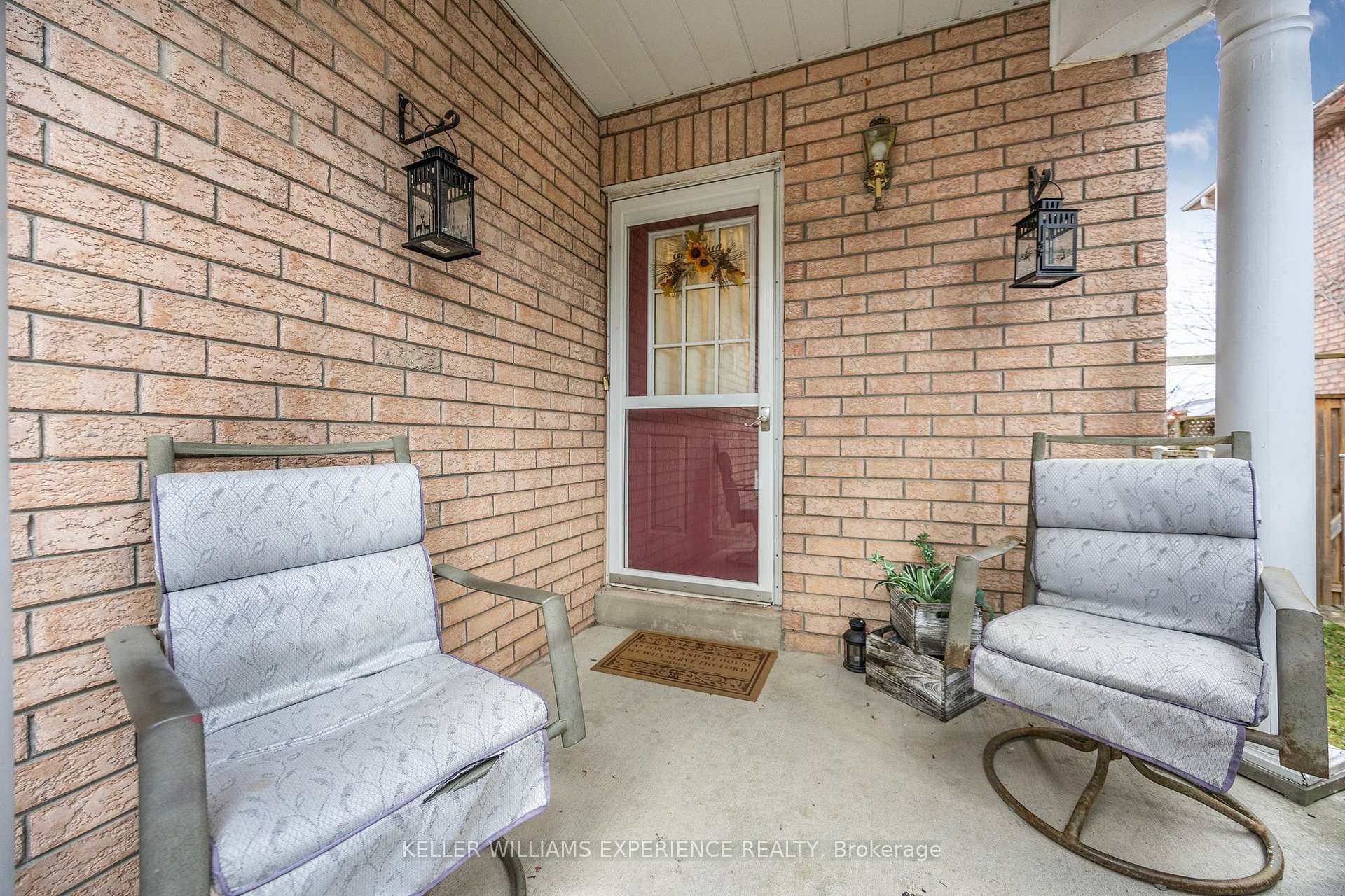 70 Bruce Crescent photo 4
