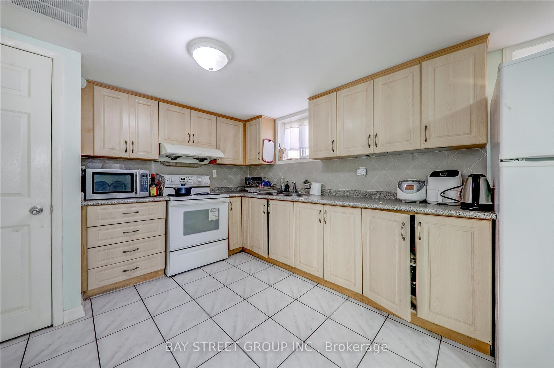 23 PICARO Drive photo 21