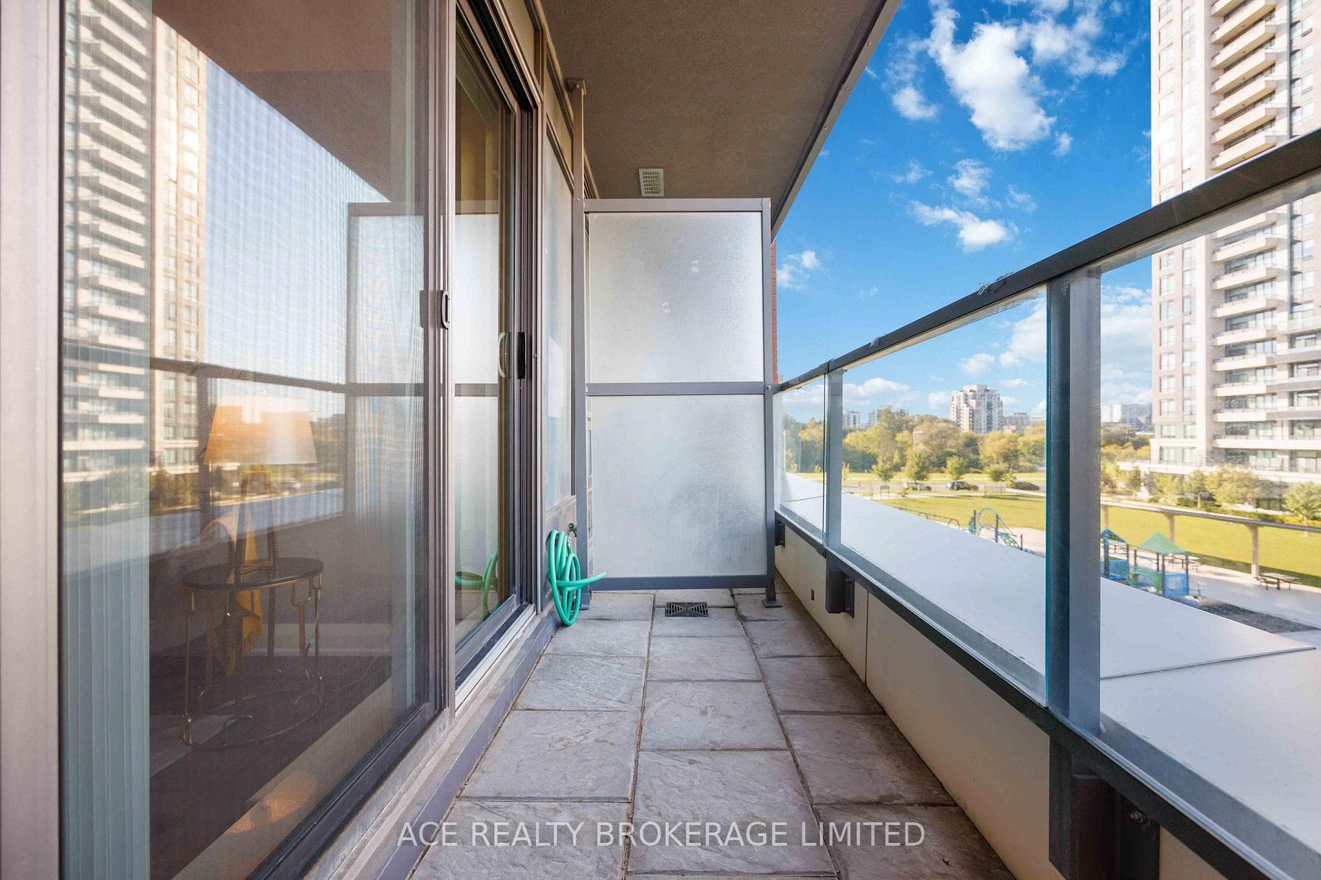 28 Uptown Drive Unit 306 photo 29
