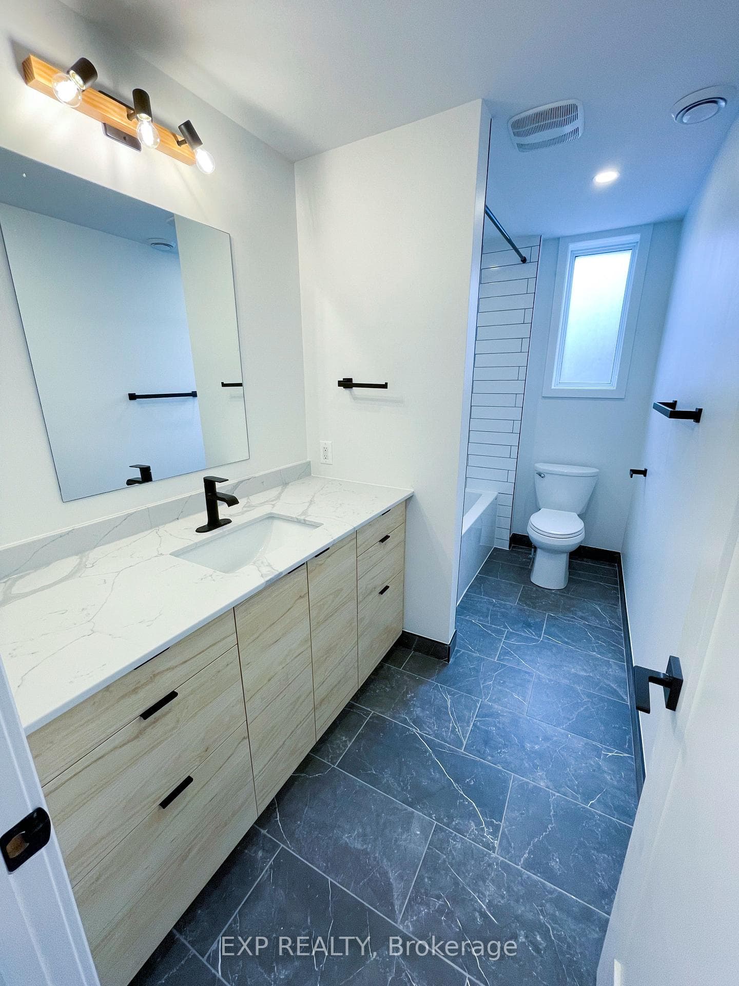 39 Goulburn Avenue Unit C photo 10