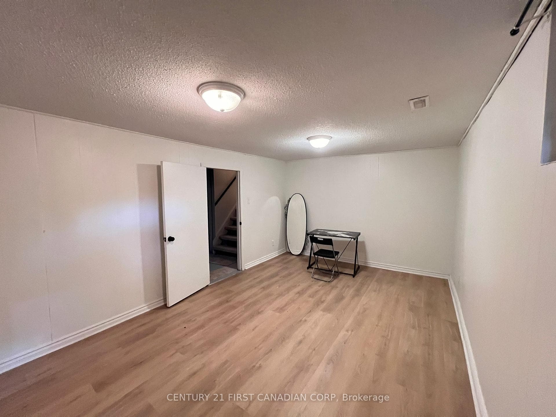 189 Boullee Street Unit 18 photo 31