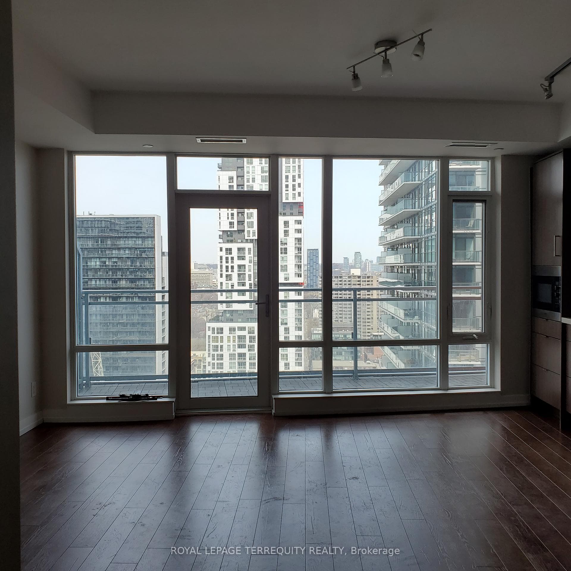 21 Widmer Street Unit 2405 photo 5