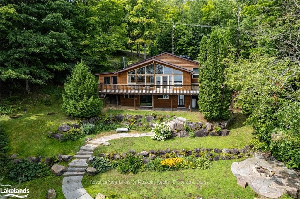 1094 CRUMBY LAKE Drive photo 1