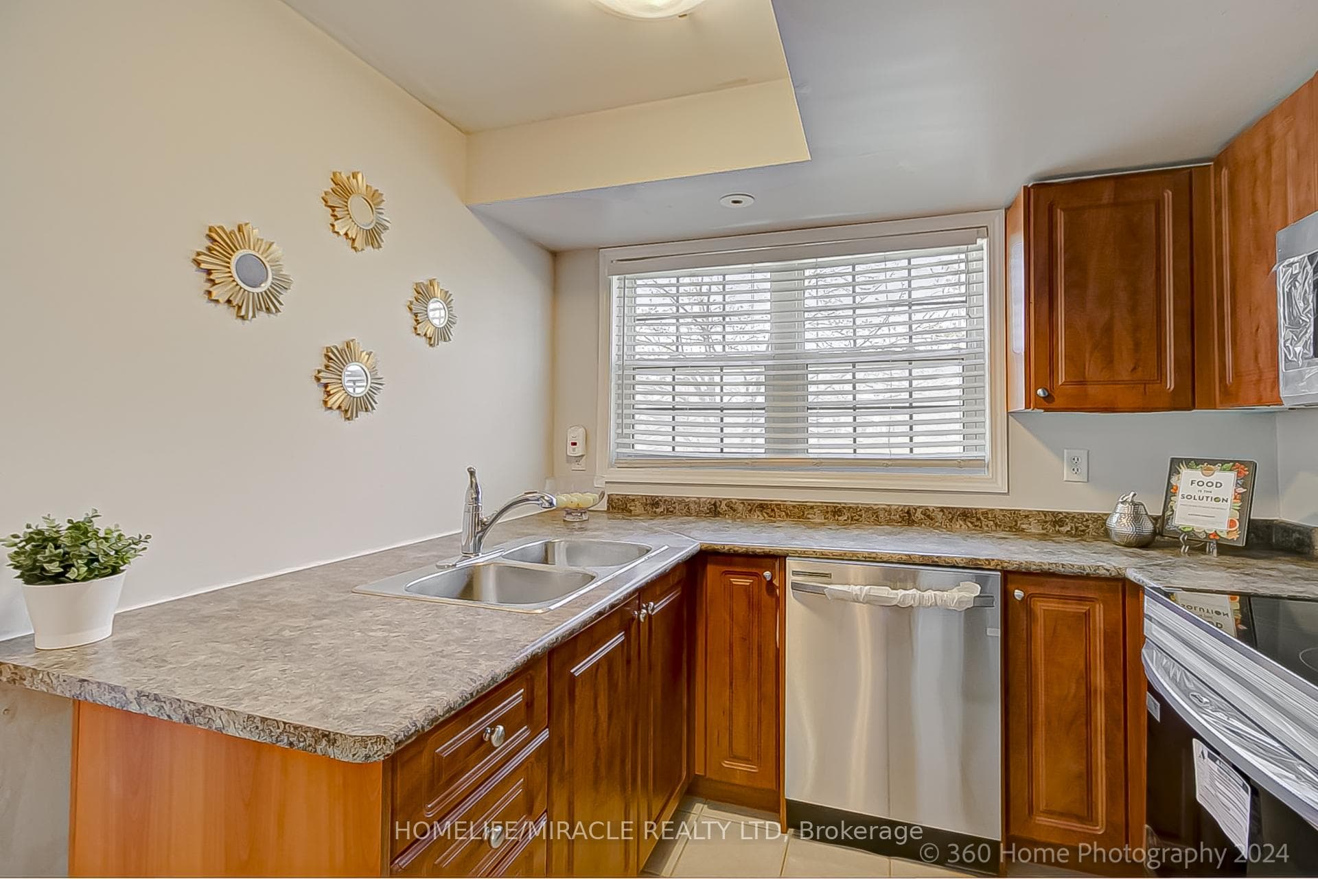 37 Four winds Drive Unit 109 photo 7