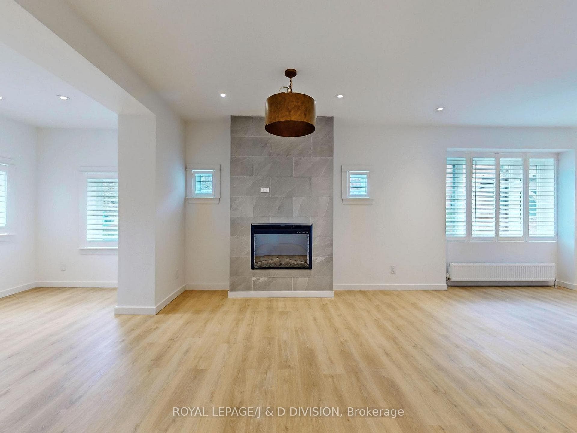 17 Humewood Drive Unit 2 photo 4