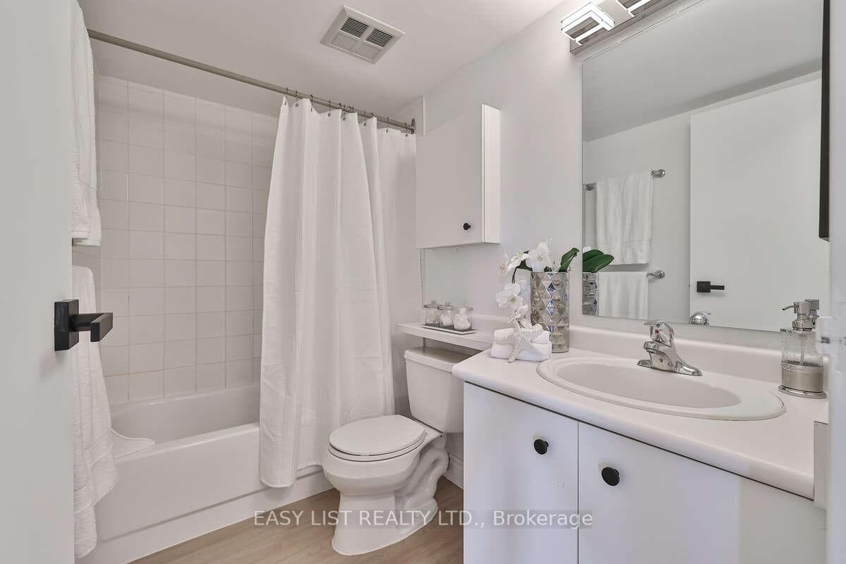 25 Grenville Street Unit 2404 photo 30