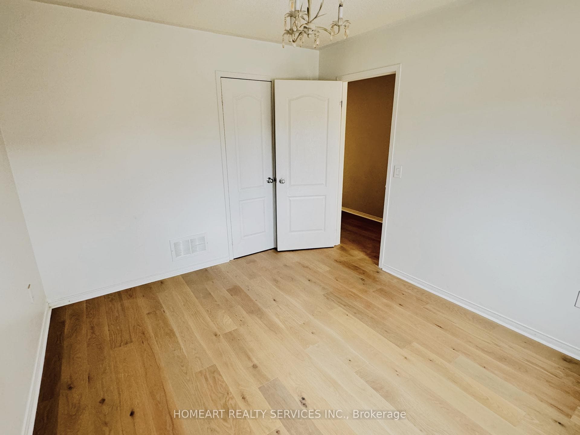 81 Emery Hill Boulevard photo 25