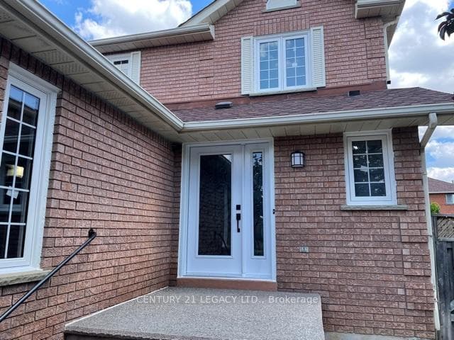 25 Kentucky Drive Unit (Upper) photo 38