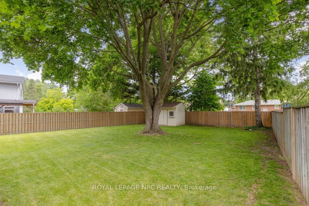 18 Cartier Drive photo 33