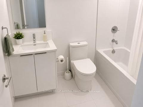 121 St Patrick Street Unit 1416 photo 11