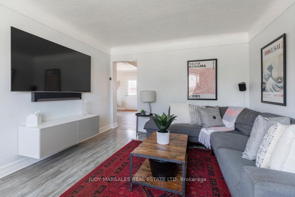 214 East 33rd Street photo 6