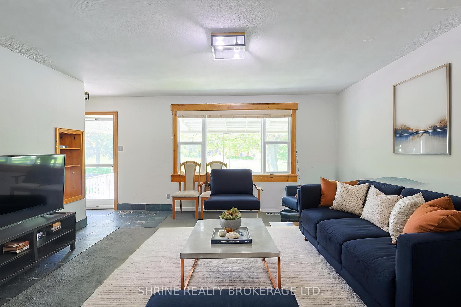 743 Sevilla Park Place photo 4