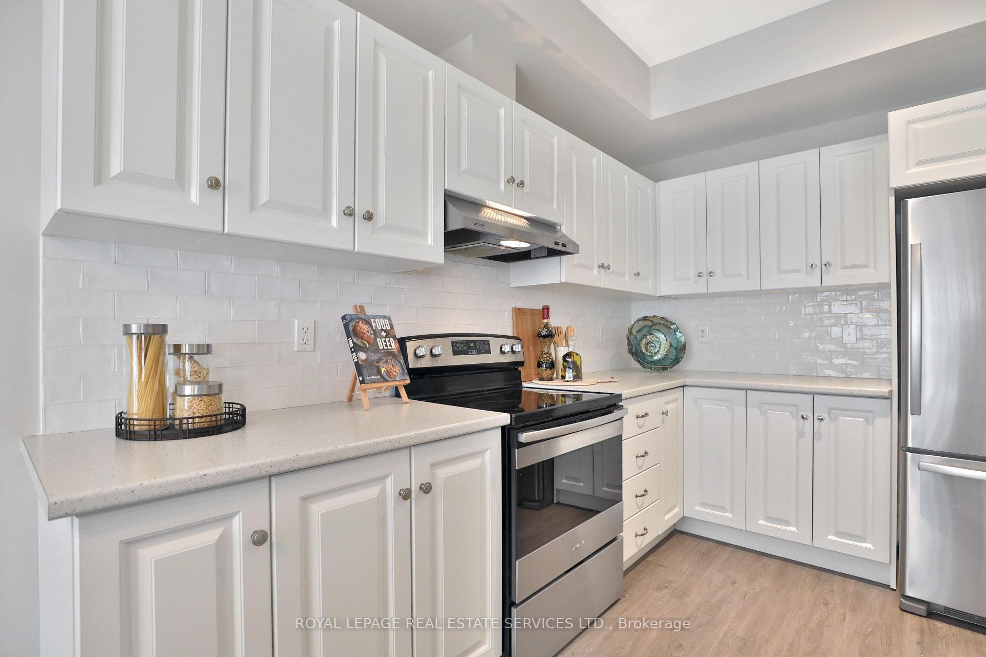 17 White Star Lane photo 10