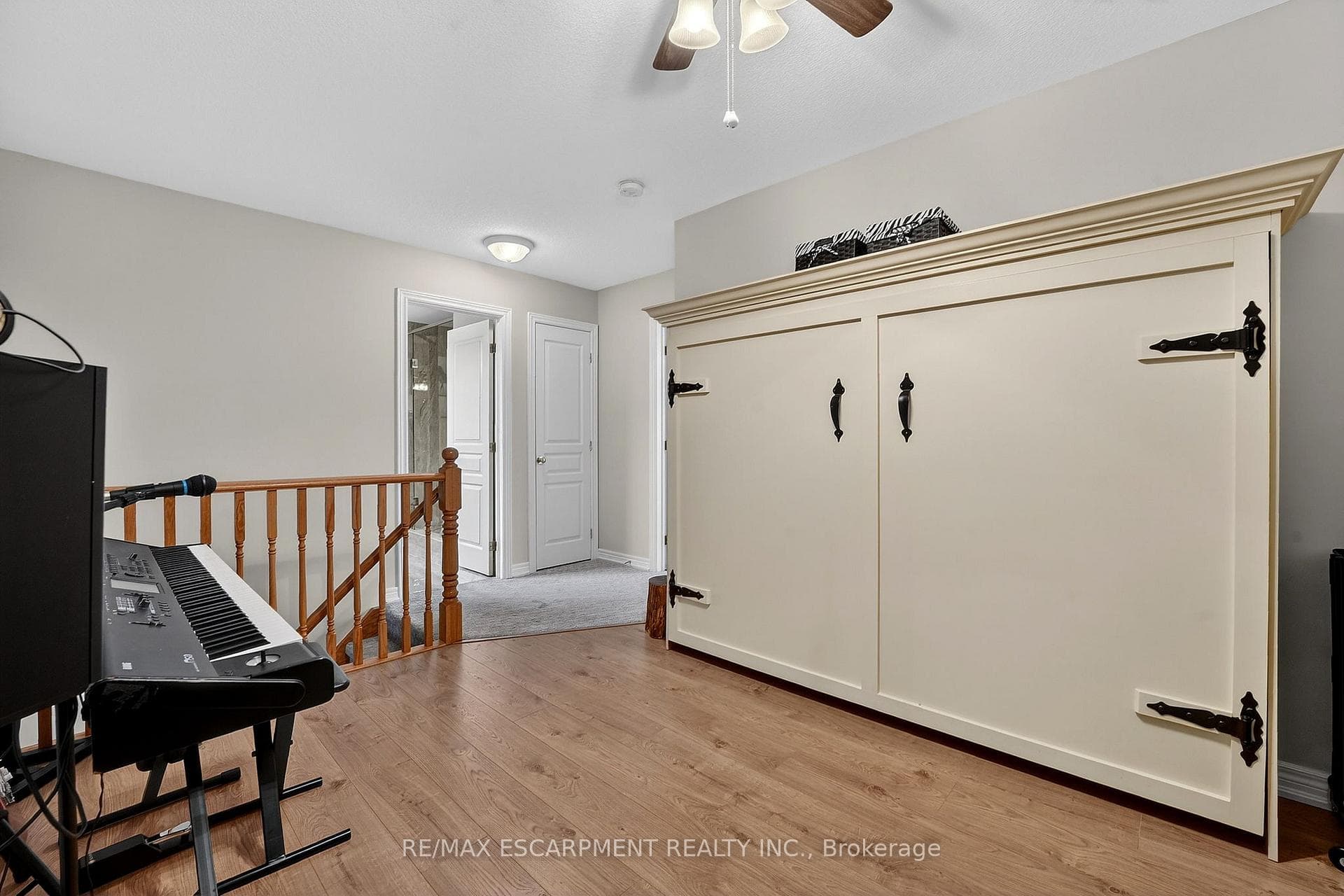 6 Conrad Place photo 28
