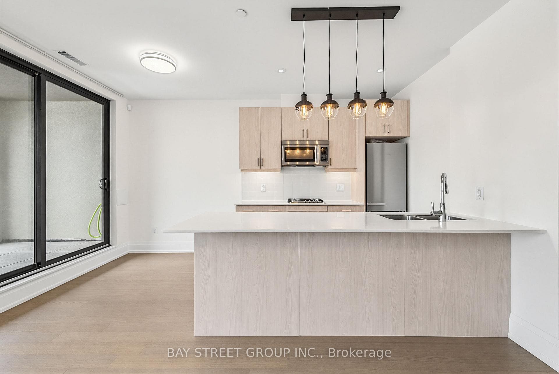 365 Beech Avenue Unit 208 photo 8