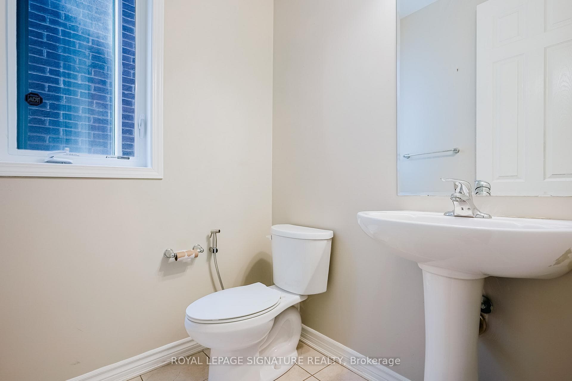 949 Kelman Court photo 39