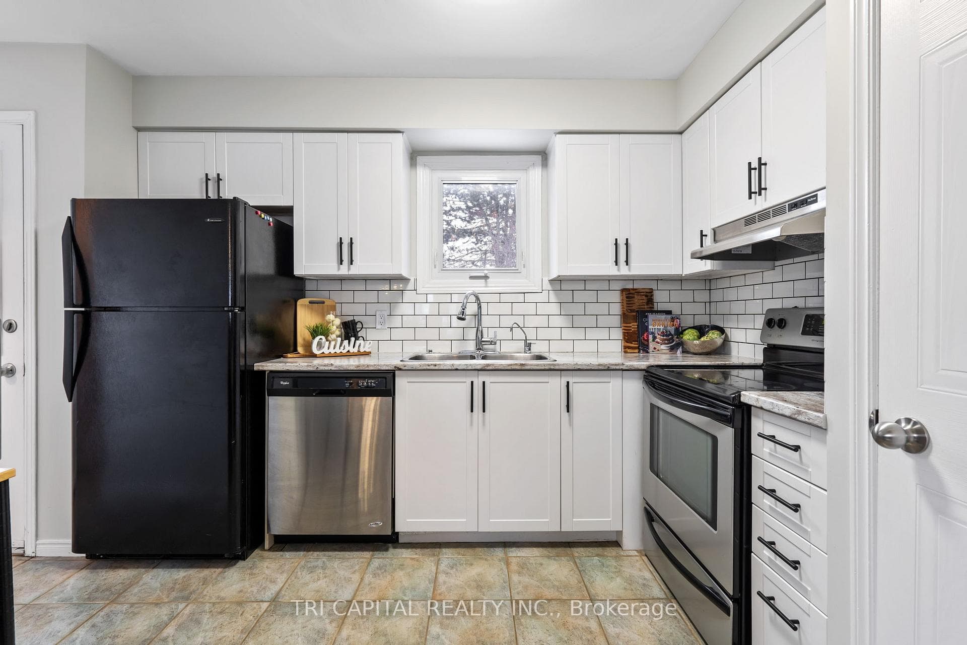116 Bonaventure Drive photo 14